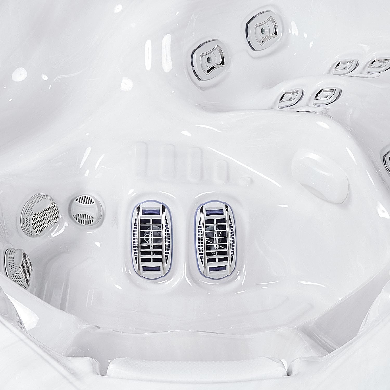 Wellis Kilimanjaro hot tub